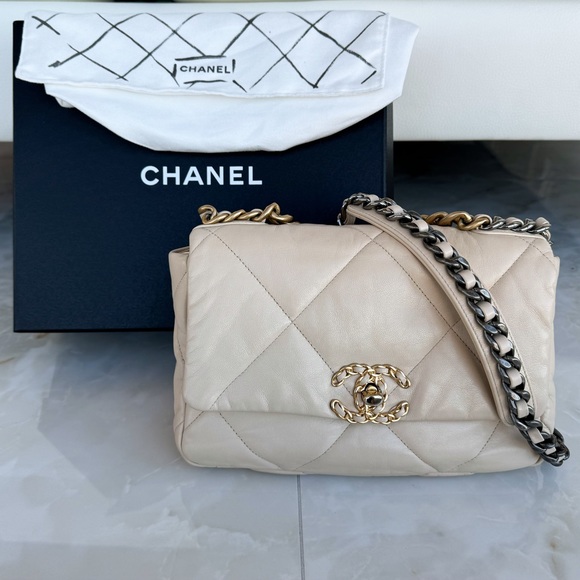 CHANEL Handbags - CHANEL 19 Light Beige Lambskin Quilted Leather Medium Flap Shoulder Bag+Package
